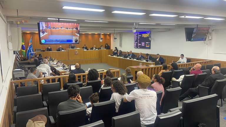 16ª sessão ordinária é marcada por dois adiamentos 16ª sessão ordinária é marcada por dois adiamentos