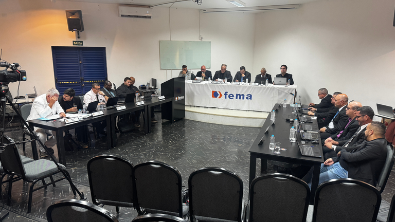 Câmara de Assis aprova criação de três novos cargos e anuncia concurso público