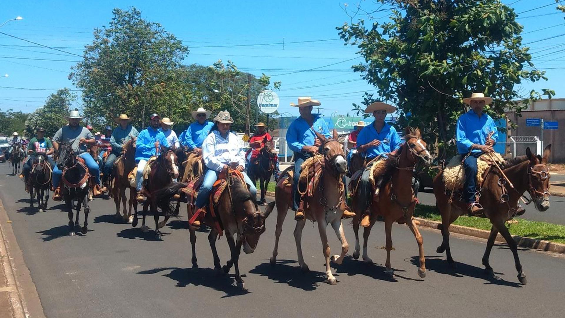 O evento foi marcado pela grande participação de famílias e de crianças.