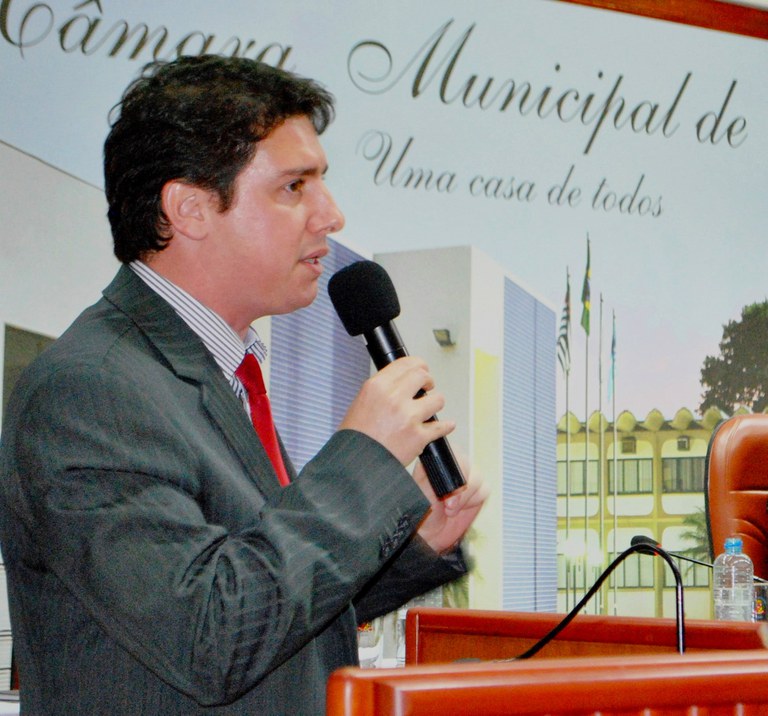 Alexandre Cachorrão cobra agilidade da prefeitura para inaugurar o CCI e CDI Alexandre Cachorrão cobra agilidade da prefeitura para inaugurar o CCI e CDI