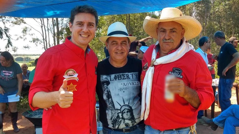 Alexandre Cachorrão participa da 1ª Cavalgada Cultural e Turística de Assis Alexandre Cachorrão participa da 1ª Cavalgada Cultural e Turística de Assis