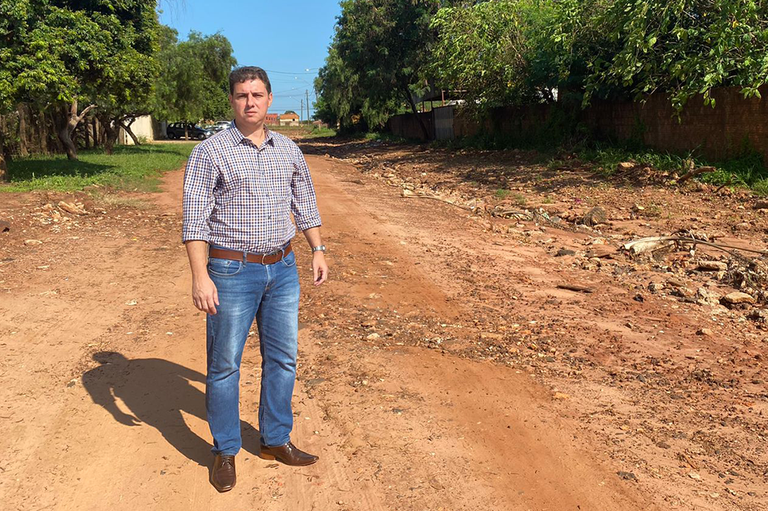 Alexandre Cachorrão pede melhorias no Distrito Industrial e Superintendência da SABESP informa que a licitação acontecerá em breve Alexandre Cachorrão pede melhorias no Distrito Industrial e Superintendência da SABESP informa que a licitação acontecerá em breve