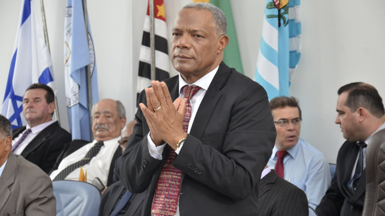 A solenidade acontece no Plenário da Casa de Leis, às 19h