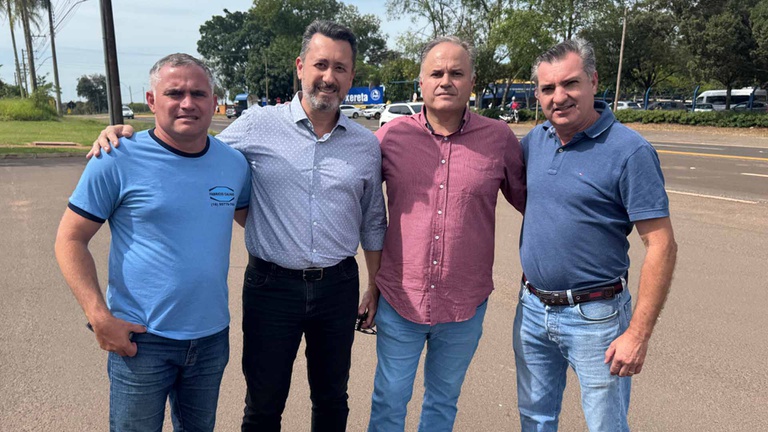 Autoridades vão à ARTESP cobrar solução para melhorar acesso em trecho da Rui Barbosa Autoridades vão à ARTESP cobrar solução para melhorar acesso em trecho da Rui Barbosa