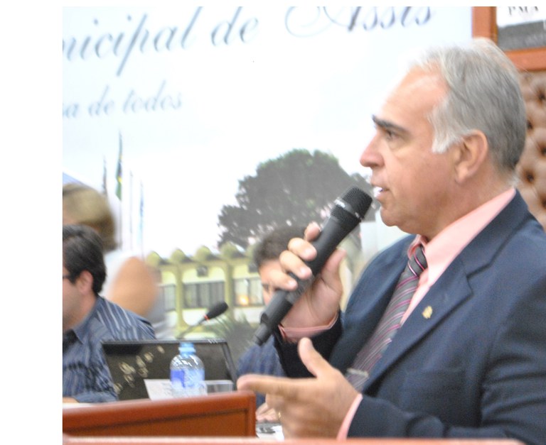 Avenida Felix de Castro necessita de moderador de velocidade Avenida Felix de Castro necessita de moderador de velocidade