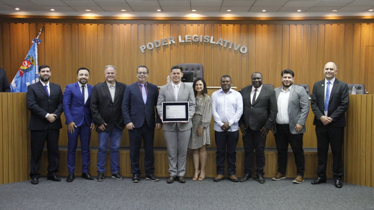 A concessão do Título reconhece publicamente a dedicação, o amor ao próximo e o compromisso com a transformação social que marcaram a caminhada do Pastor Marcos em Assis