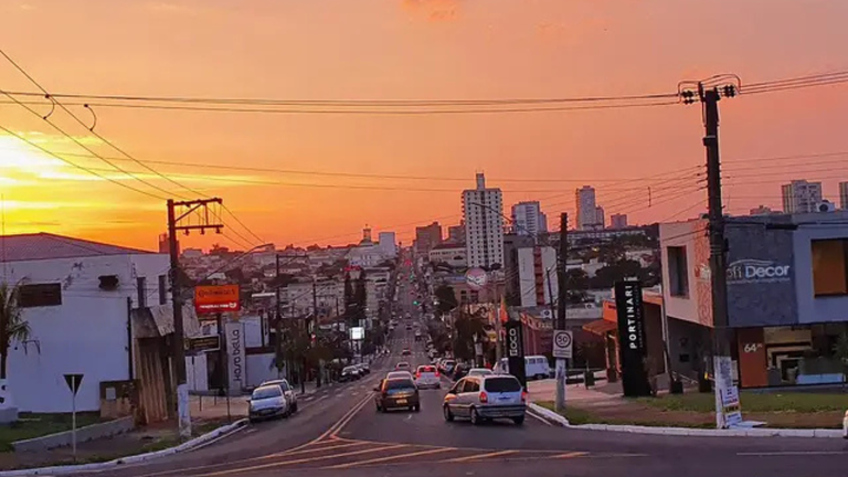 Para representantes do Legislativo, a ausência de iniciativas em Assis prejudica o comércio local, que depende do aumento de fluxo gerado pelo Natal