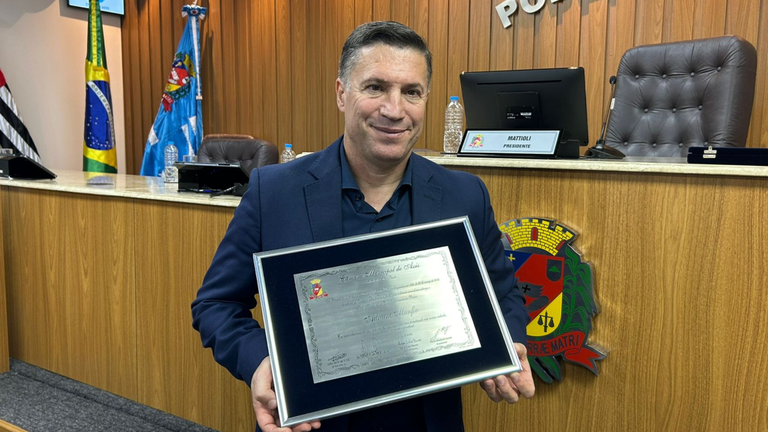 Reconhecimento destaca a trajetória de fé, liderança e serviço comunitário do pastor, que marcou gerações na cidade