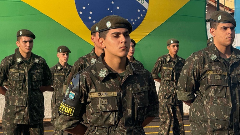 Câmara de Assis propõe criação do Programa “Bolsa Atirador” para jovens do Tiro de Guerra Câmara de Assis propõe criação do Programa “Bolsa Atirador” para jovens do Tiro de Guerra