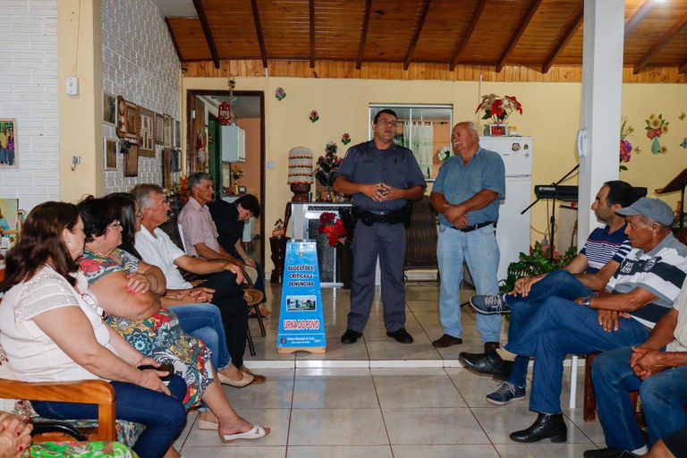 Câmara divulga resultado da pesquisa da urna do povo com moradores da zona rural Câmara divulga resultado da pesquisa da urna do povo com moradores da zona rural
