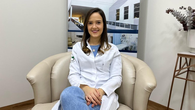 Câmara Municipal concede Título de Cidadã Assisense à Dra. Laísa Gabrielle Silva especialista em oncologia Câmara Municipal concede Título de Cidadã Assisense à Dra. Laísa Gabrielle Silva especialista em oncologia