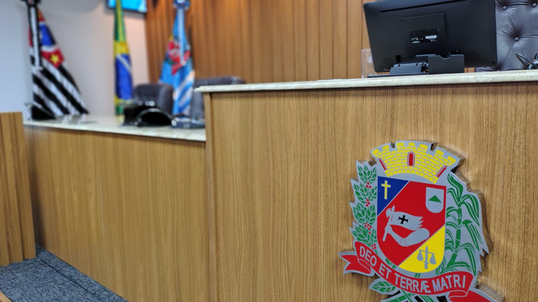 Câmara Municipal de Assis prestigia servidores públicos com distinções oficiais Câmara Municipal de Assis prestigia servidores públicos com distinções oficiais