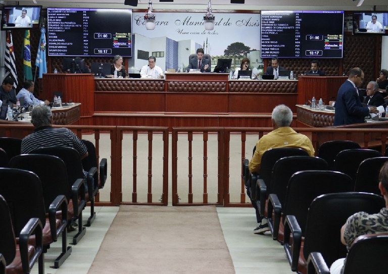 Câmara Municipal na luta contra a Dengue Câmara Municipal na luta contra a Dengue