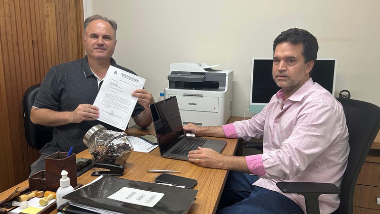 Câmara Municipal recebe projeto que propõe aumento do vale-alimentação aos servidores da Prefeitura Câmara Municipal recebe projeto que propõe aumento do vale-alimentação aos servidores da Prefeitura