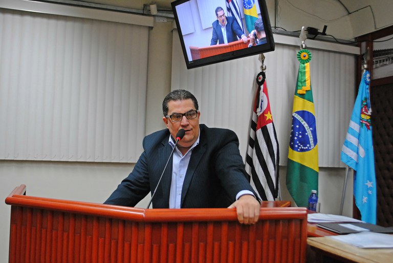 Camarguinho anuncia empenho de R$ 250 mil reais para Assis Camarguinho anuncia empenho de R$ 250 mil reais para Assis