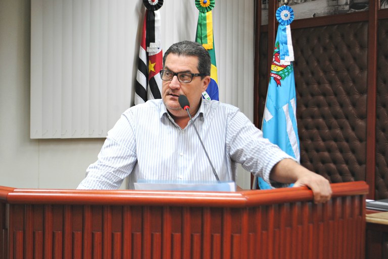 Camarguinho solicita cobertura da quadra esportiva da EMEIF Guiomar Namo de Mello Camarguinho solicita cobertura da quadra esportiva da EMEIF Guiomar Namo de Mello