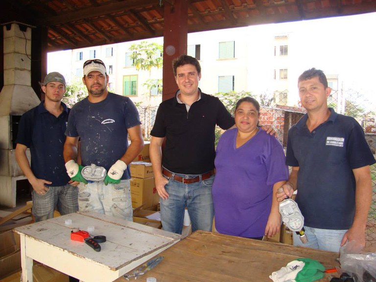 CONQUISTA”. Vereador Alexandre comemora a individualização dos hidrômetros do CDHU CONQUISTA”. Vereador Alexandre comemora a individualização dos hidrômetros do CDHU