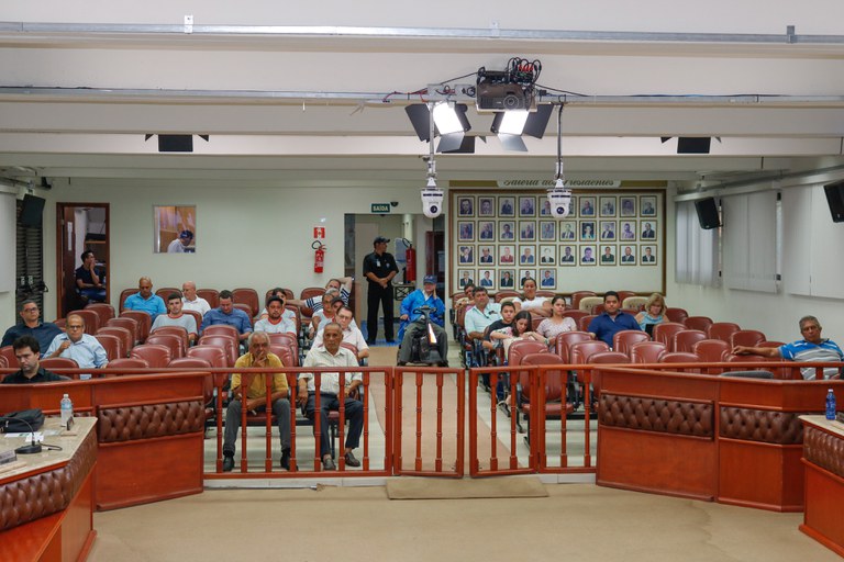 Câmara realizou a última Sessão ordinária do ano e convida a todos para Sessão Especial de renovação da mesa diretora que será realizada hoje (19/12) às 18 horas Câmara realizou a última Sessão ordinária do ano e convida a todos para Sessão Especial de renovação da mesa diretora que será realizada hoje (19/12) às 18 horas