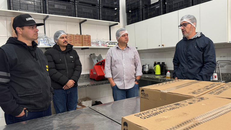 Cozinha Piloto é exemplo de eficiência, mas servidores seguem sem valorização Cozinha Piloto é exemplo de eficiência, mas servidores seguem sem valorização