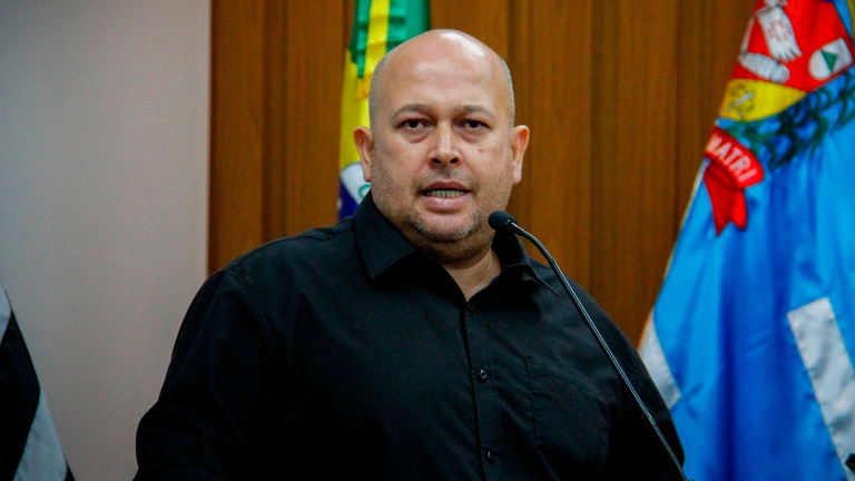 Participação de especialista na Tribuna Livre amplia discussão sobre segurança, enquanto município se prepara para campanhas educativas como o Maio Amarelo