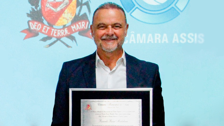 Deputado estadual Ricardo Madalena recebe Título de Cidadão Assisense