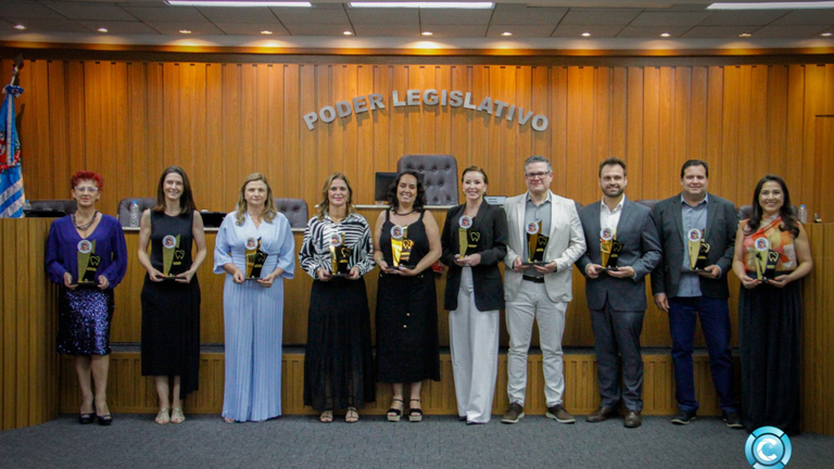 Diploma de Mérito Odontológico celebra excelência profissional Diploma de Mérito Odontológico celebra excelência profissional