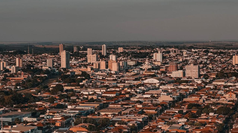 Solenidade é aberta ao público, com início às 19h, no Plenário da Câmara Municipal
