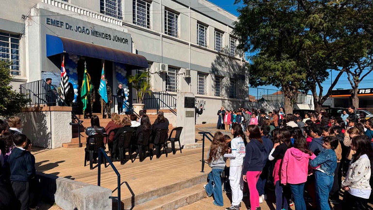 Emef Dr. João Mendes Júnior celebra 110 anos com solenidade em Assis