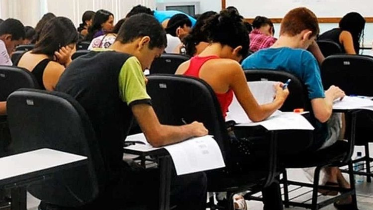 ENEM 2025: estudantes realizam 2ª etapa no próximo domingo, 16