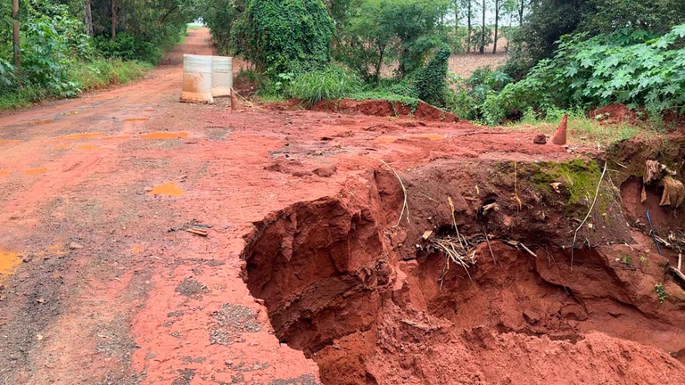 Erosão na Água do Freire acende alerta para risco de rompimento da estrada
