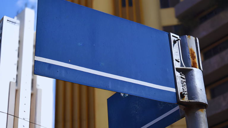 Falta de placas nas ruas de Assis motiva pedido de esclarecimentos à Prefeitura Falta de placas nas ruas de Assis motiva pedido de esclarecimentos à Prefeitura
