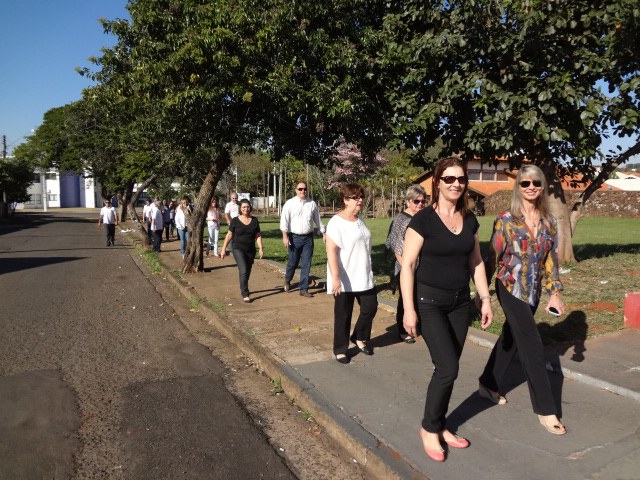 Funcionários da câmara e vereadores fazem caravana para doação de sangue Funcionários da câmara e vereadores fazem caravana para doação de sangue