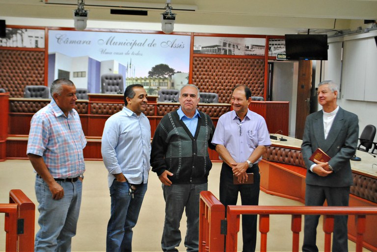 Funcionários da Câmara participam de momento de oração Funcionários da Câmara participam de momento de oração
