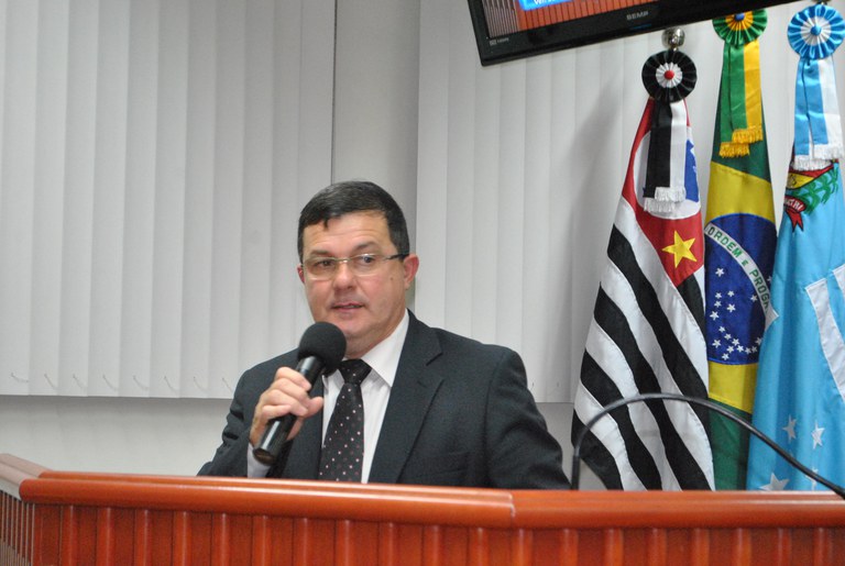 Gordinho define cinco projetos para segunda-feira, dia 10 Gordinho define cinco projetos para segunda-feira, dia 10
