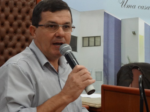 Gordinho vence causa de infedelidade no TRE Gordinho vence causa de infedelidade no TRE