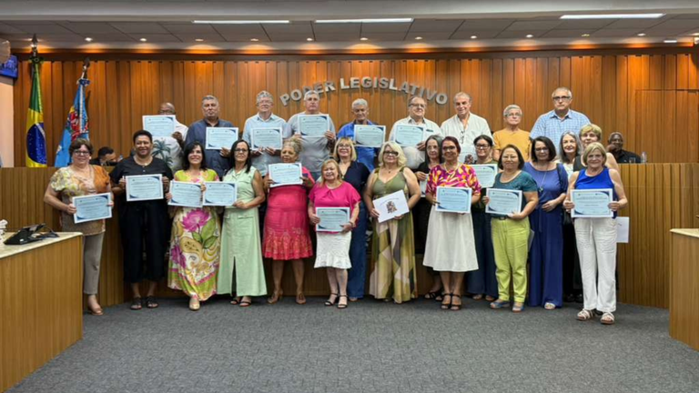 Gratidão e reconhecimento marcam homenagem aos servidores públicos em Assis Gratidão e reconhecimento marcam homenagem aos servidores públicos em Assis
