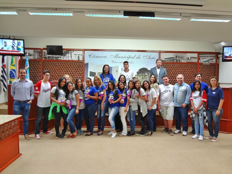Grêmio Estudantil da escola Carolina Burali toma posse na Câmara Municipal Grêmio Estudantil da escola Carolina Burali toma posse na Câmara Municipal