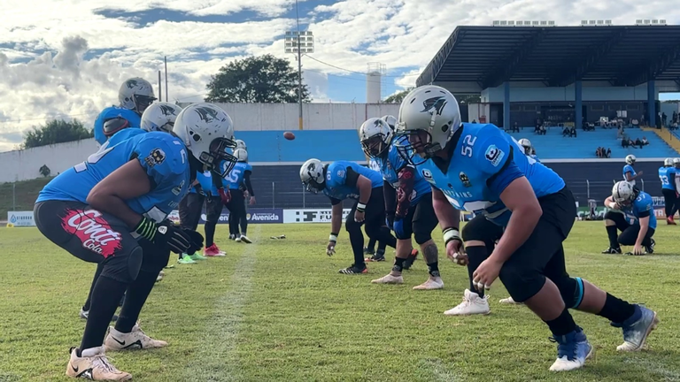 Legislativo homenageia atletas e comissão técnica do Futebol Americano de Assis nesta terça-feira, 2