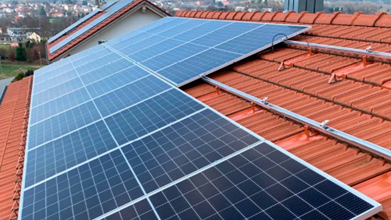 Legislativo requer informações detalhadas sobre implantação de energia solar em prédios públicos Legislativo requer informações detalhadas sobre implantação de energia solar em prédios públicos