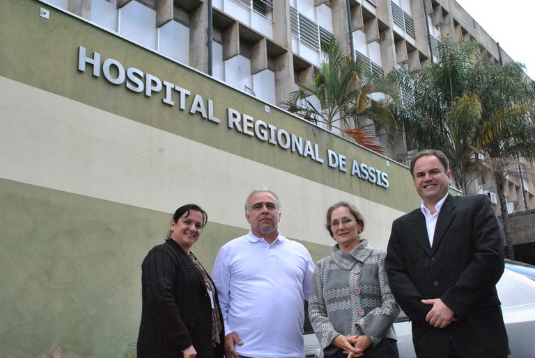 Lideranças apoiam expansão da oncologia em Assis Lideranças apoiam expansão da oncologia em Assis