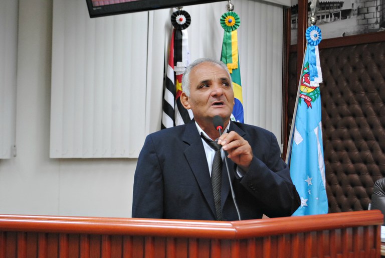 Nilson Pavão parabeniza o prefeito pela inauguração da farmácia dispensadora de medicamentos Nilson Pavão parabeniza o prefeito pela inauguração da farmácia dispensadora de medicamentos