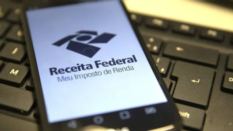 Trabalhadores com renda mensal até R$ 5 mil estão isentos do Imposto retido na fonte