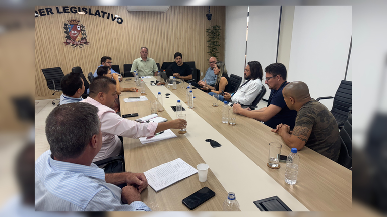 Parlamentares se reúnem com nova administração da UPA de Assis para discutir ações e melhorias Parlamentares se reúnem com nova administração da UPA de Assis para discutir ações e melhorias