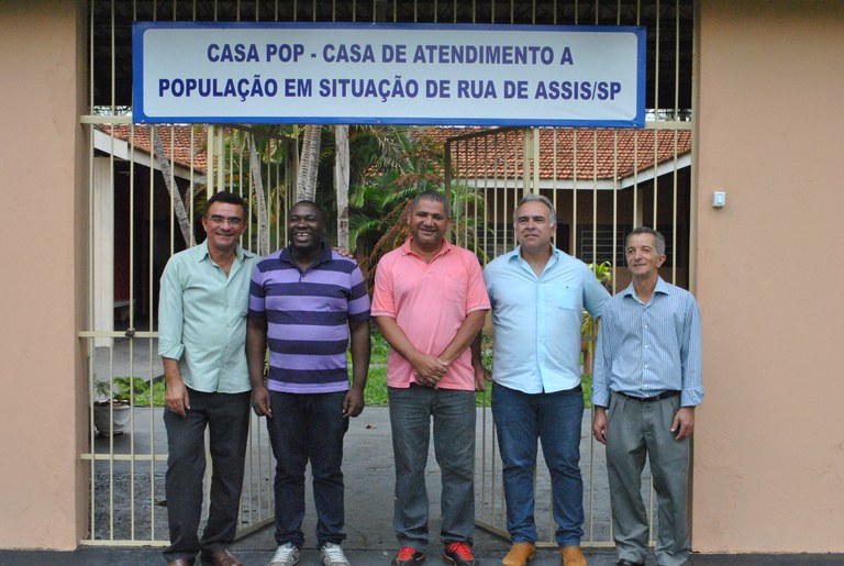 Pastor Edinho, Bentinho e Sargento Valmir visitam “Casa de Passagem” Pastor Edinho, Bentinho e Sargento Valmir visitam “Casa de Passagem”