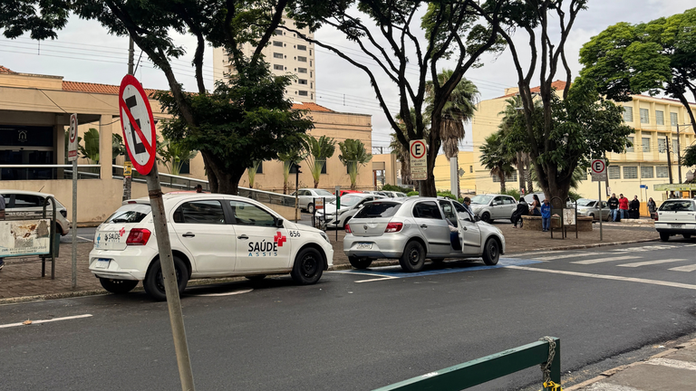 Praça entre Hospital Regional e Santa Casa tem pedido de revitalização