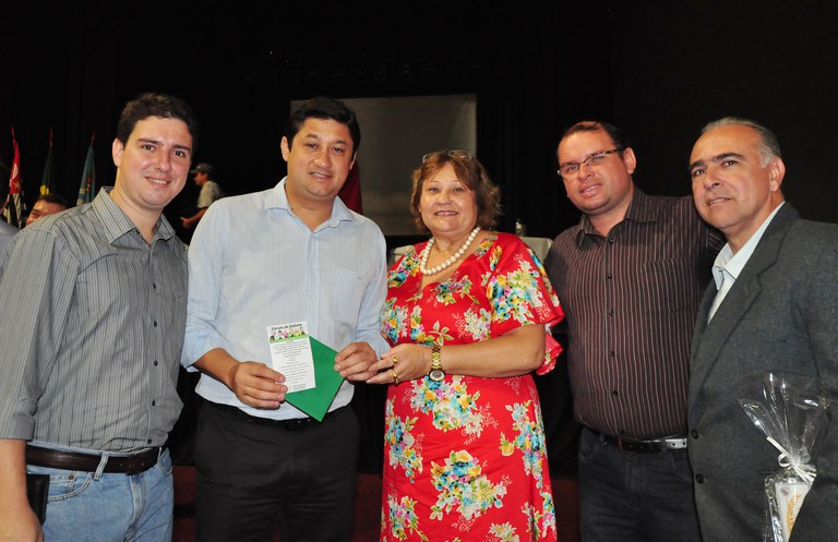 Prefeito garante presença no Fórum de Debate sobre a Criança e Juventude. Prefeito garante presença no Fórum de Debate sobre a Criança e Juventude.