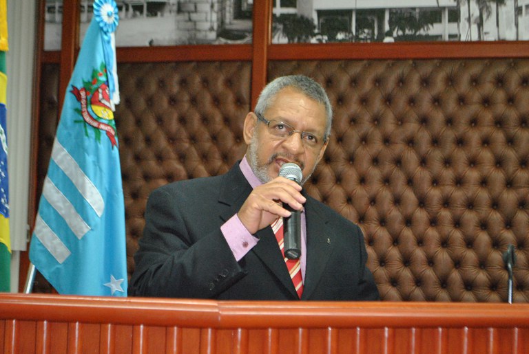 Prefeito sanciona Lei das Libras do vereador Timba Prefeito sanciona Lei das Libras do vereador Timba