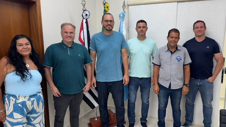 Presidente da Câmara recebe Secretário de Esportes para saber do retorno das modalidades em Assis Presidente da Câmara recebe Secretário de Esportes para saber do retorno das modalidades em Assis