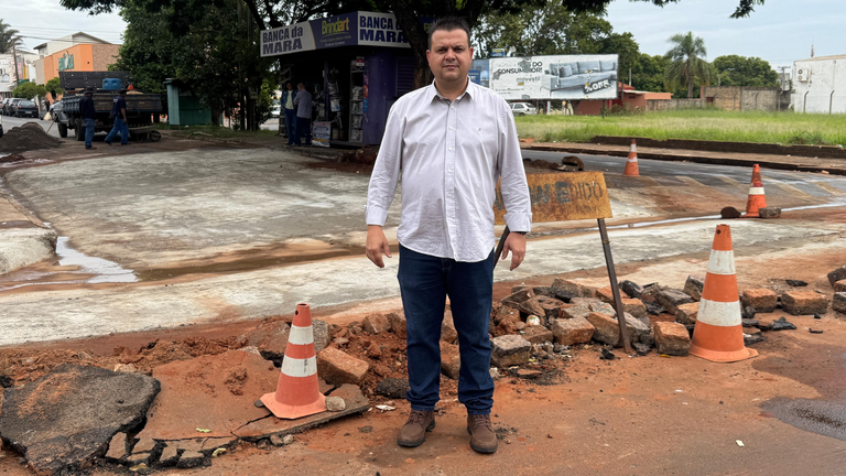 Problema na valeta da Avenida Armando Sales de Oliveira após solicitação do vereador Paulo Paçoca