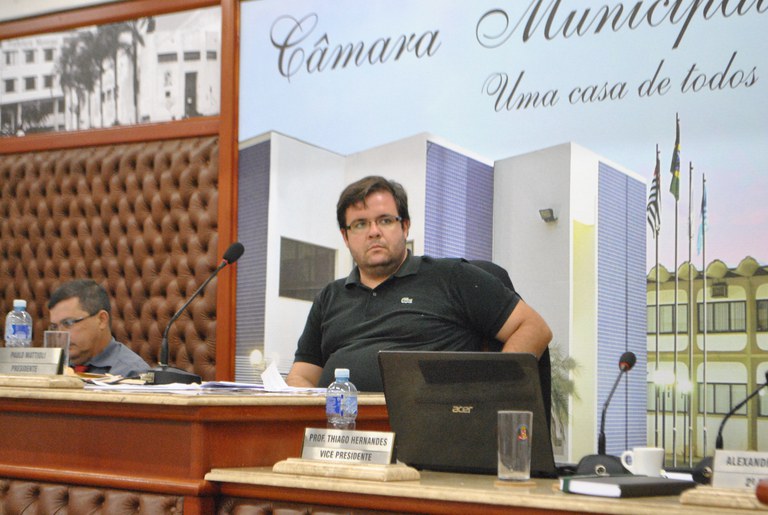 Professor Thiago tem boas notícias para quem viaja para estudar em outros municípios Professor Thiago tem boas notícias para quem viaja para estudar em outros municípios